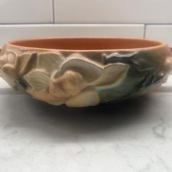 Roseville Pottery #447-6  Brown Terra Cotta 2 handled Magnolia Bowl, 194… - Picture 3 of 7